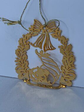 Vintage Lunt USA Gold-Tone Pierced Metal Christmas Ornament – Bird, Wreath & Bow